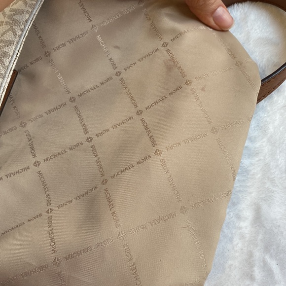 🔺🔻Michael Kors Jet Set Travel Large Logo Messenger🔺🔻 - Picture 6 of 17